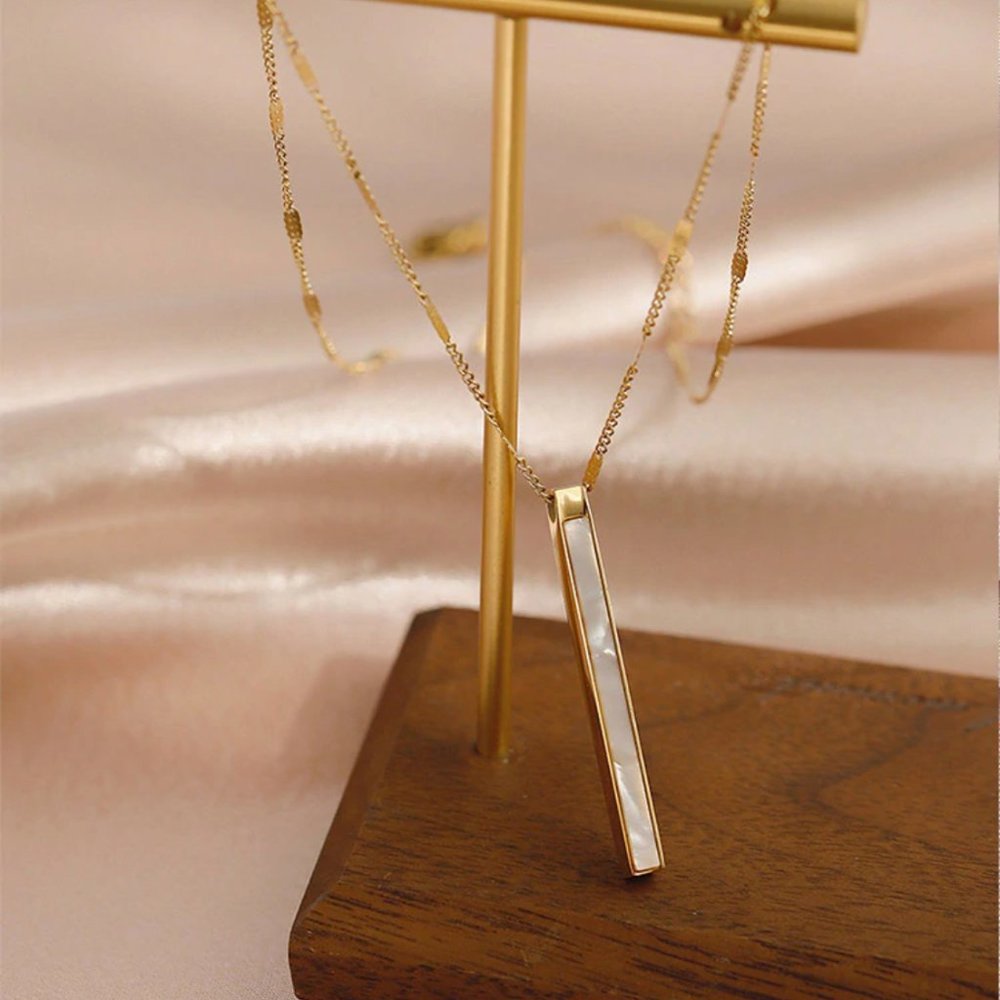 Gentle Geometric Necklace